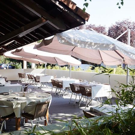 Logis Des Trois Massifs Hotel Claix  Екстериор снимка