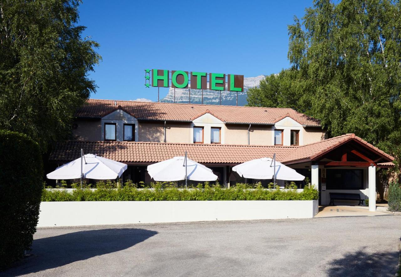 Logis Des Trois Massifs Hotel Claix  Екстериор снимка