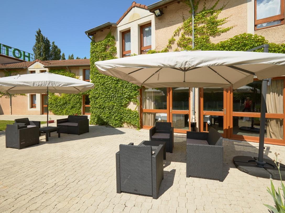 Logis Des Trois Massifs Hotel Claix  Екстериор снимка