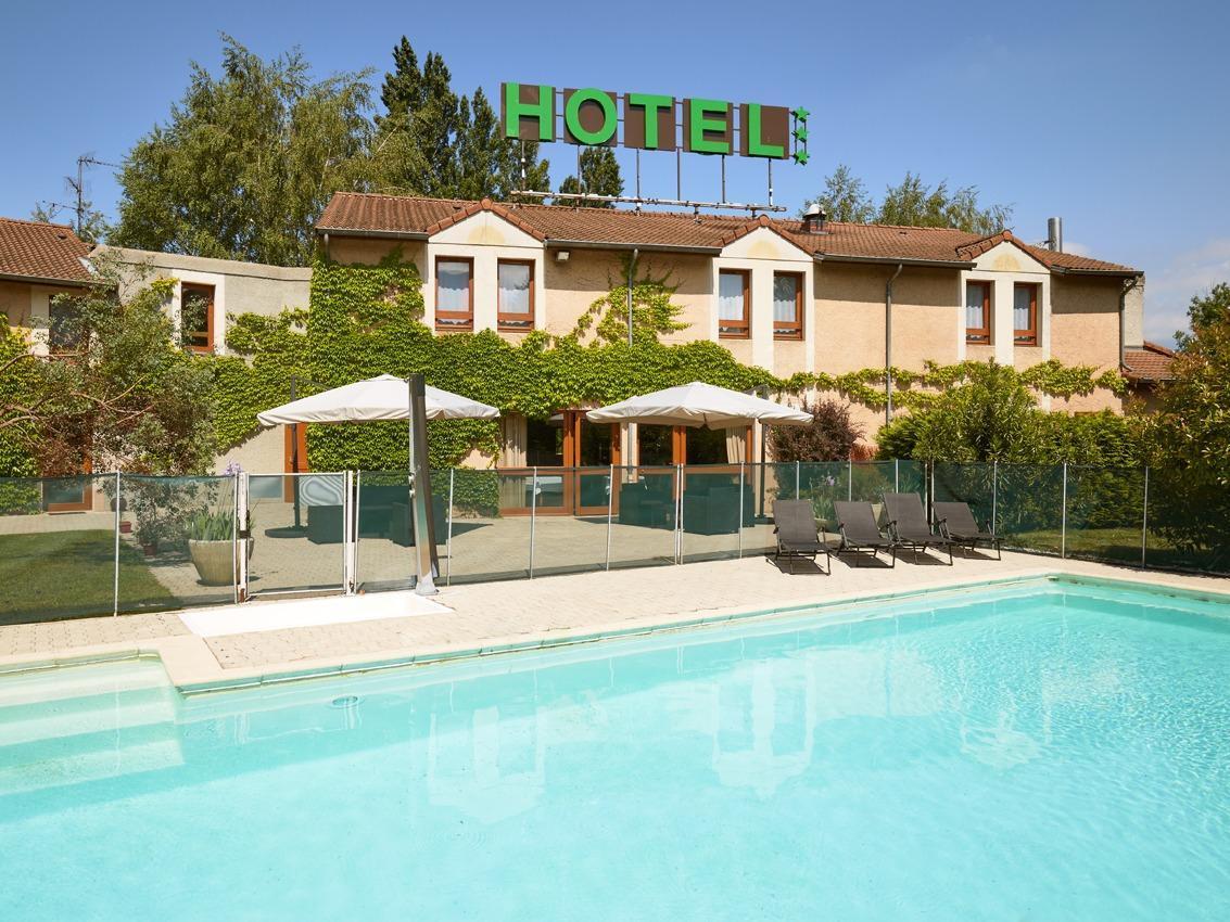 Logis Des Trois Massifs Hotel Claix  Екстериор снимка