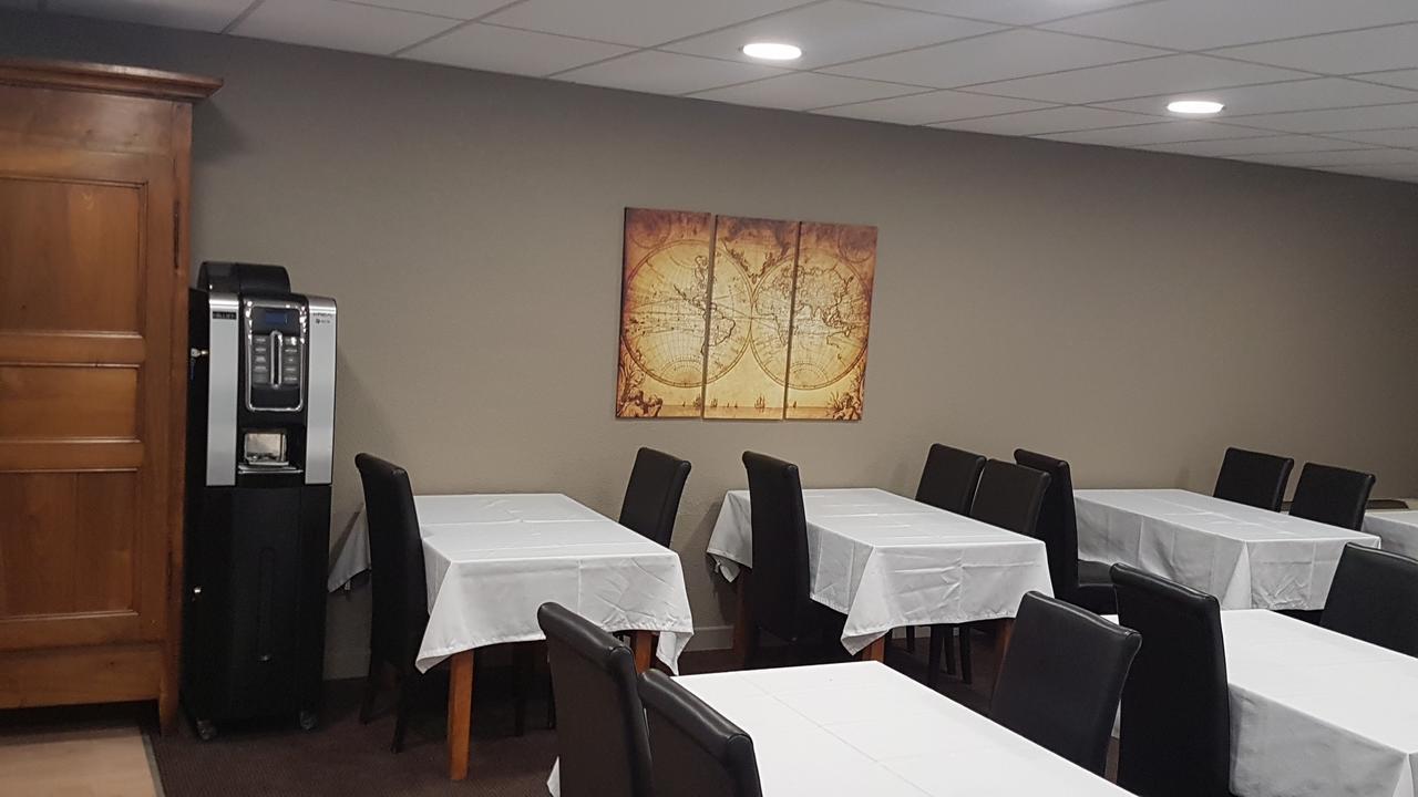 Logis Des Trois Massifs Hotel Claix  Екстериор снимка